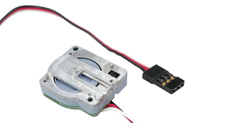 51806 Linearservo, Bewegung  4 mm, mit Microcontroller, 30cm Kabelbaum, Befestigungsmaterial,